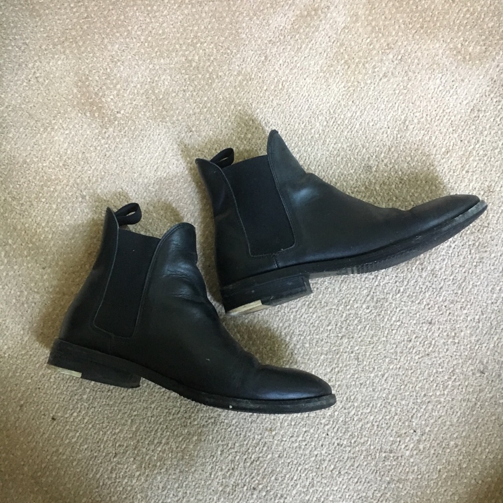 Everlane - The modern Chelsea boot